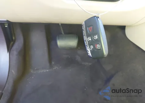 2015 Jaguar Xf 3.0 Portfolio/3.0 Sport z USA, uszkodzony, nr VIN SAJWJ0FFXF8U66596